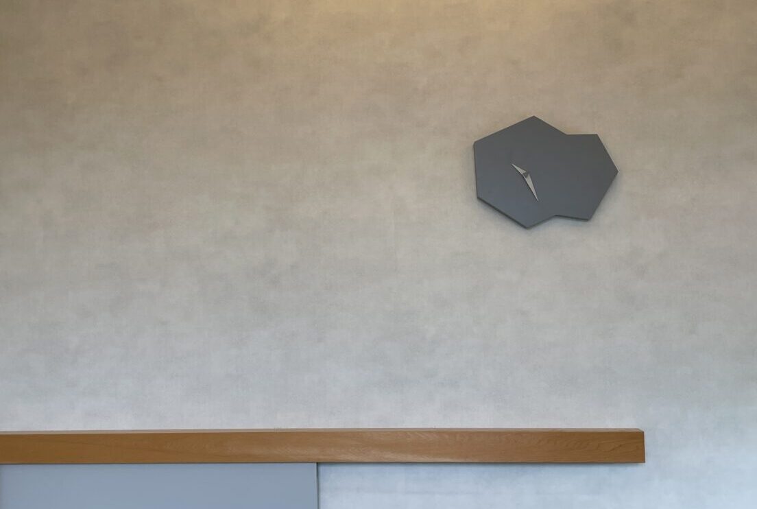 メラミンの壁掛け時計
