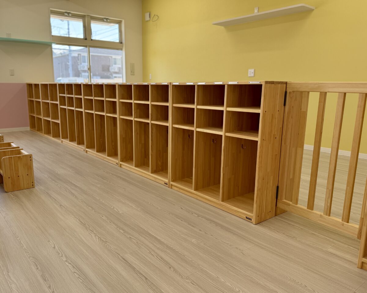 ゲート付きロッカー