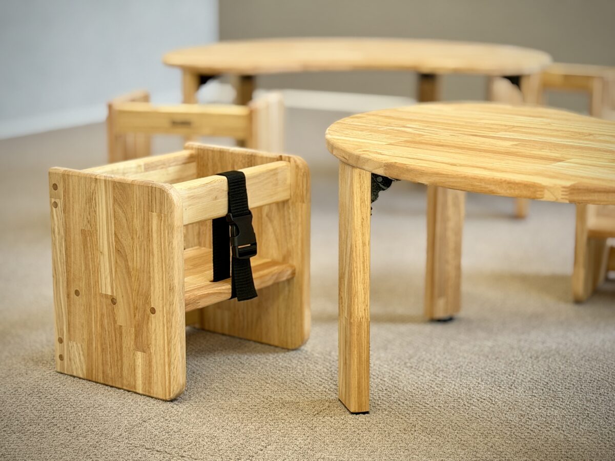 ベルト付きボックスチェアー